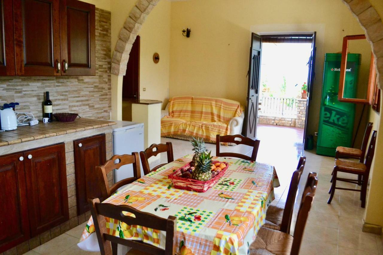 Casa Vacanze Rosa Brucoli Exterior foto